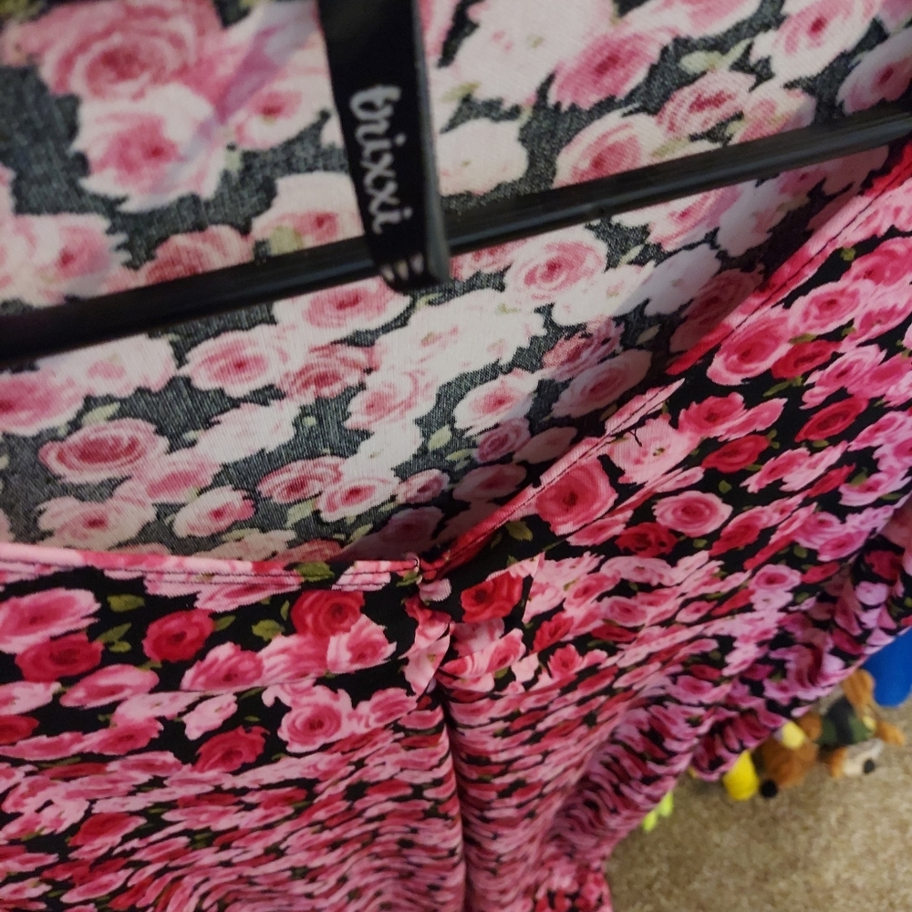 Dress - Picture 2 of 2